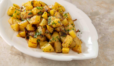 Arda'nın Ramazan Mutfağı - Ilık Patates Salatası Tarifi - Ilık Patates Salatası Yapılır?