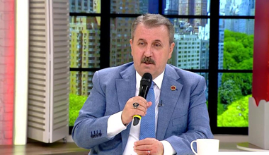 BBP lideri Mustafa Destici’den ‘Çırpınırdı Karadeniz’ performansı!