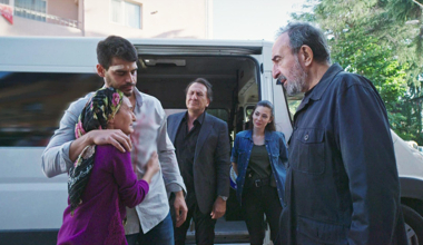 Rıza Baba, Kadir'i sağ salim annesine kavuşturdu!