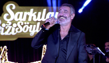 Hakan Altun'dan "La Bize Her Yer Ankara" Performansı!