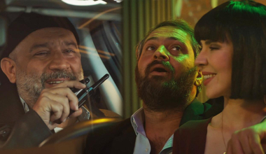 Selin müzikholde gizli operasyonda!
