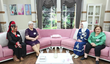 Kayınvalidelere kurbağa bacağı sürprizi!