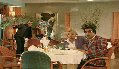 Evdeki Yabancı 11. Bölüm