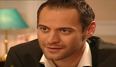 Evdeki Yabancı 16. Bölüm