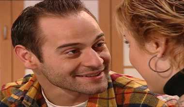 Evdeki Yabancı 17. Bölüm