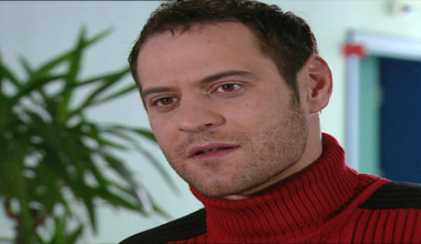 Evdeki Yabancı 27. Bölüm