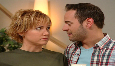 Evdeki Yabancı 30. Bölüm