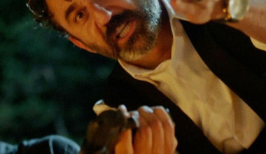 Polis kılığında arama!
