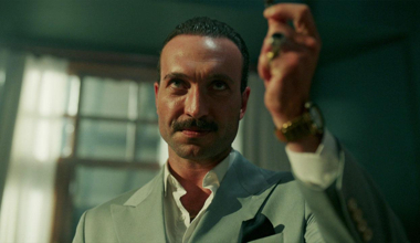 Kadir çileden çıktı!