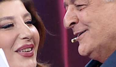 Yılmaz Vural'dan "Yanarım"
