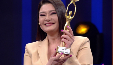 Nurgül Yeşilçay'a "En İyi İkinci" ödülü!
