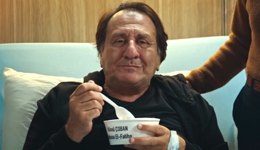 Hüsnü kendi helvasını yedi!