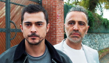 Zeynep'in abisi Cihan'a kafa attı!