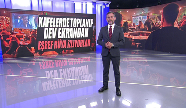 Kafelerde toplanıp dev ekranda "Eşref Rüya" izliyorlar