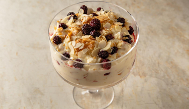 Arda'nın Mutfağı - Kremalı Milföy Tatlısı Nasıl Yapılır? - Kremalı Milföy Tatlısı Tarifi