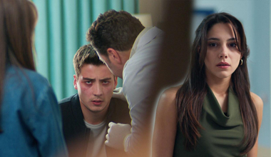 Kaya, gözlerini Zerrin'le açtı!