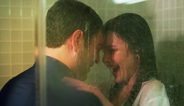 Alya ile Cihan duşta dudak dudağa!