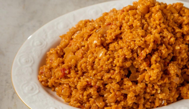Arda'nın Mutfağı - Domatesli Kaymaklı Bulgur Pilavı Nasıl Yapılır? - Domatesli, Kaymaklı Bulgur Pilavı Tarifi