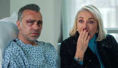 "Azra beni aldattı anne!"