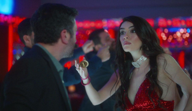 Dilber tüm zehrini akıttı!