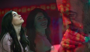 Ebru Gündeş - "Bende Kalacak" - İnci Taneleri Klip