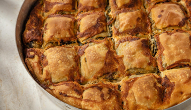 Arda'nın Mutfağı - Ispanaklı Kömbe Nasıl Yapılır? - Ispanaklı Kömbe Tarifi