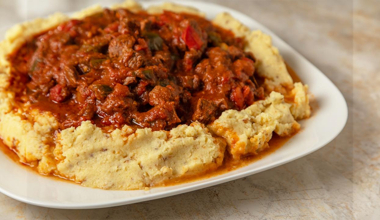 Patates Püreli Tas Kebabı Tarifi - Patates Püreli Tas Kebabı Nasıl Yapılır? - Arda'nın Ramazan Mutfağı