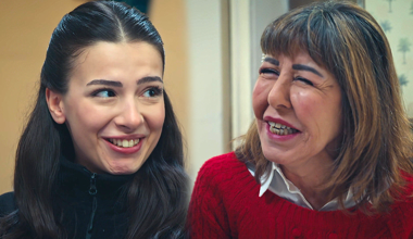 Nazike'nin ağzı durmadı, müjdeyi verdi!