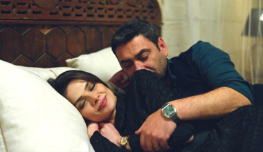 "Mecburen" birlikte yattılar!