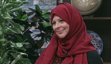 İngiliz Gazeteci Lauren Booth'un İslamiyet'i seçme hikayesi!