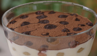 Kolay Tiramisu - Kolay Tiramisu Nasıl Yapılır? Arda'nın Ramazan Mutfağı