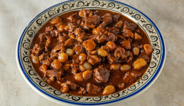 Ayvalı Kuzu Eti - Ayvalı Kuzu Eti Nasıl Yapılır? Arda'nın Ramazan Mutfağı