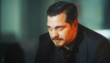 Eşref: "Ya kabul et ya da dua et!"