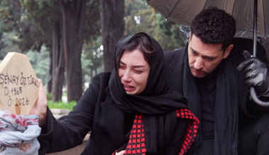 Azra annesini kaybetti!