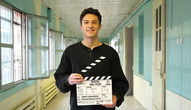 "Daha On Yedi" sete çıktı!