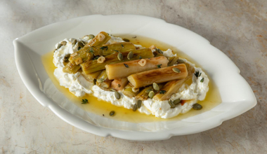 Köz Pırasa Nasıl Yapılır? - Köz Pırasa Tarifi