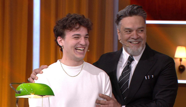 Yakışıklı yarışmacı, Beyaz'ın gözdesi oldu!