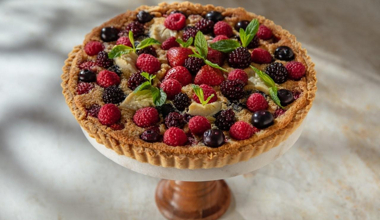 Orman Meyveli Tart Nasıl Yapılır? - Orman Meyveli Tart Tarifi