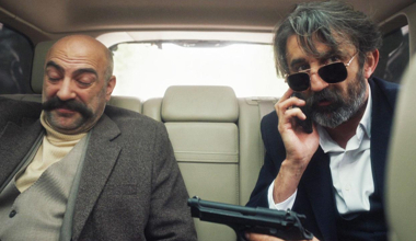 İhtiyar, Yaşar'ın peşinde!