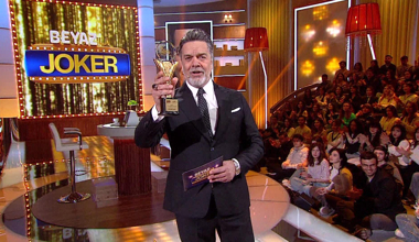 "Beyaz'la Joker"e yılın en iyi TV Show Programı ödülü