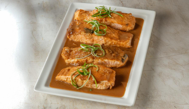 Teriyaki Soslu Somon Nasıl Yapılır? - Teriyaki Soslu Somon Tarifi