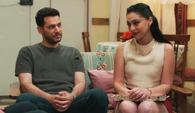 Serhat, Zeynep'i ailesinden istedi!