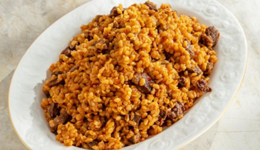 Etli Bulgur Pilavı Nasıl Yapılır? - Etli Bulgur Pilavı Tarifi