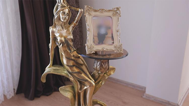 Kayınvalide Züleyha'nın evindeki altın heykel Gelinim Mutfakta'da gündem oldu!