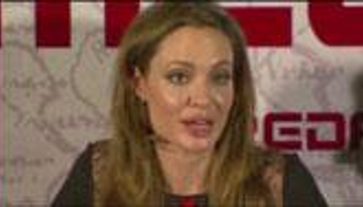 Angelina Jolie Bosna' dan geçer not aldı
