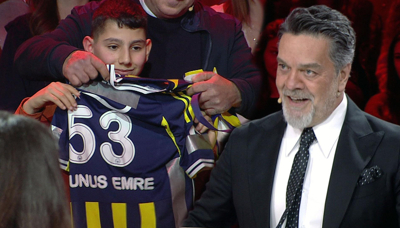 Beyaz'dan, Yunus Emre'ye anlamlı hediye!
