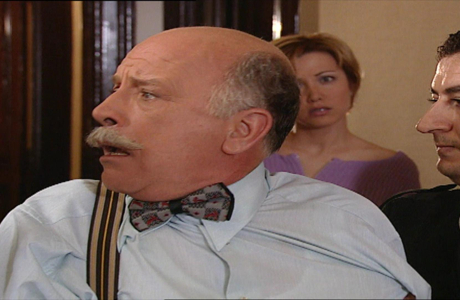 Evdeki Yabancı 28. Bölüm