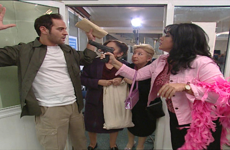 Evdeki Yabancı 44. Bölüm