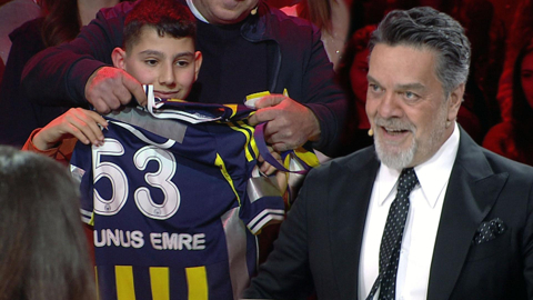 Beyaz’dan, Yunus Emre’ye anlamlı hediye!