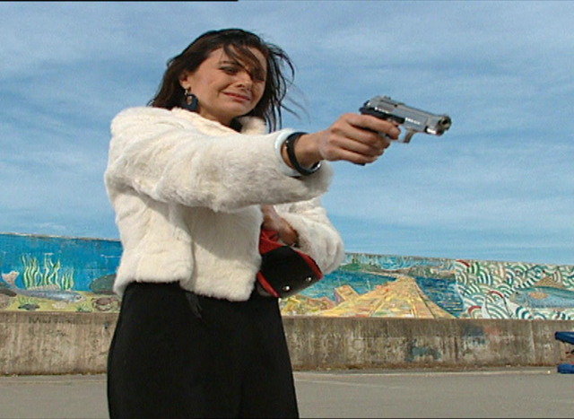 Hırçın Menekşe 13. Bölüm